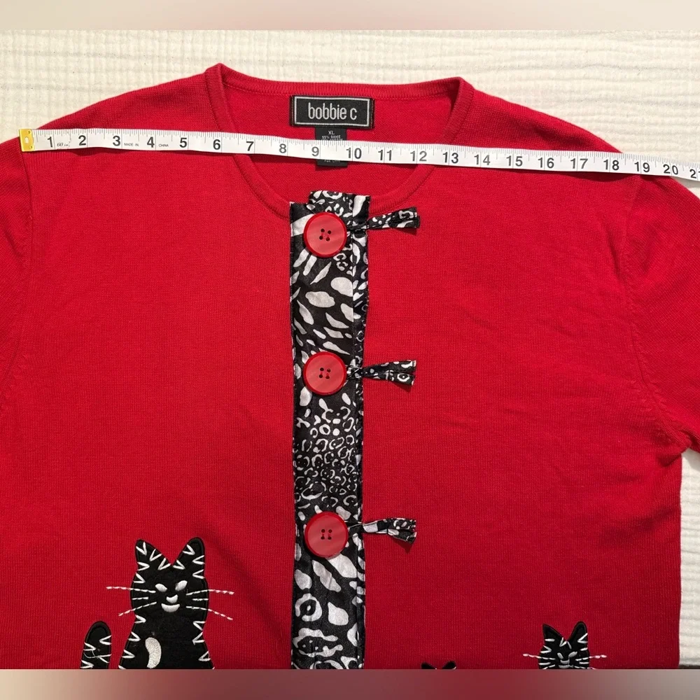 Bobbie C Vintage Red & Black Embroidered Abstract Cat Toggle Cardigan Size XL - Picture 6 of 8